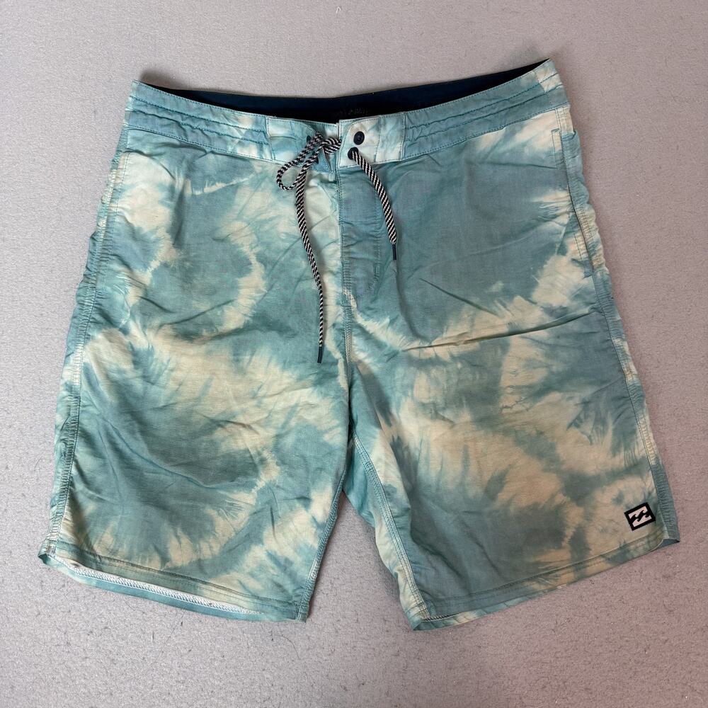 Billabong Men’s Board Shorts Size 32 Blue Tie Dye Stretch Swim Trunks